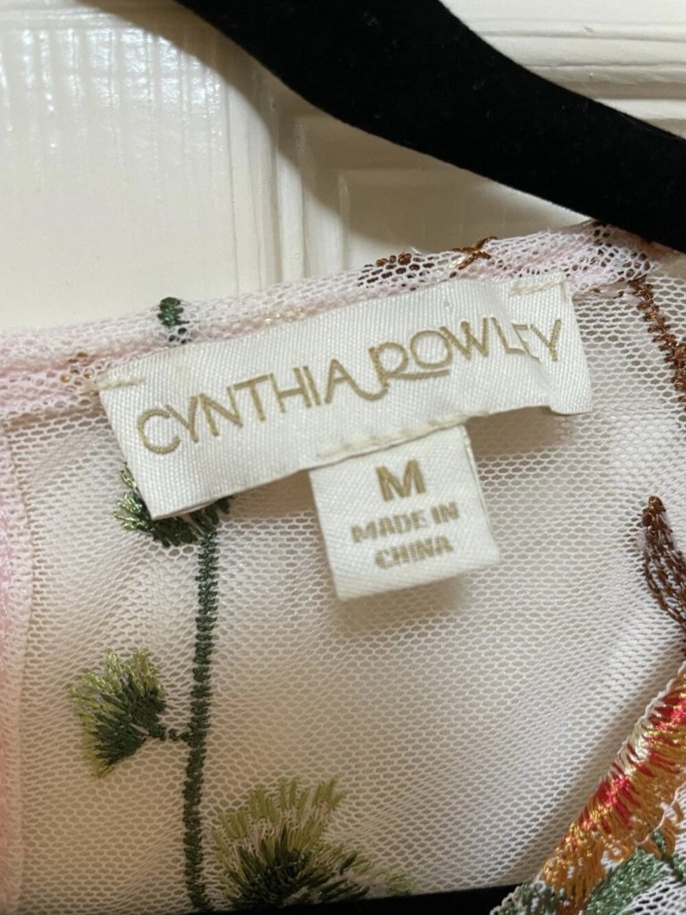 CYNTHIA ROWLEY Cream Floral Embroidered Mesh 3/4 Length Sleeve Shirt Sz M - Picture 2 of 7